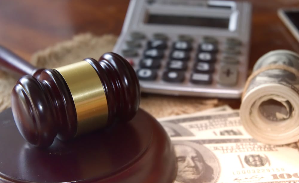 injury claim vs lawsuit,